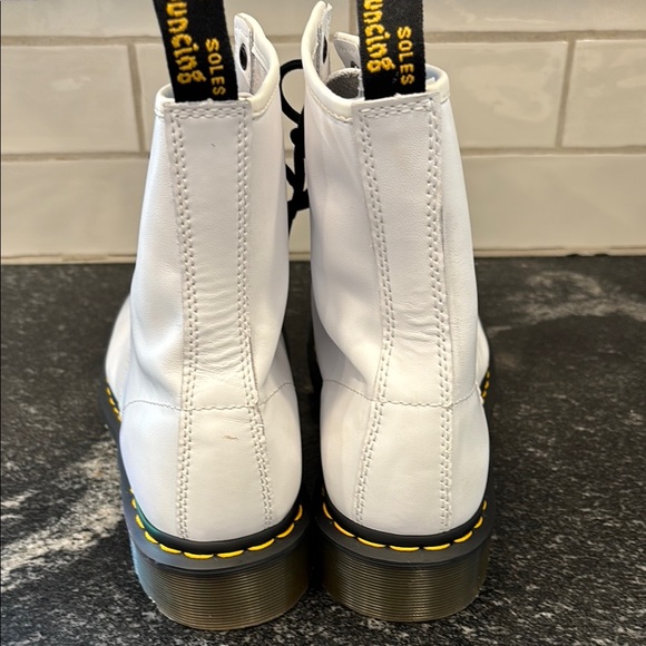 Dr. Martens White Leather 8-Eye Boots – Women’s 10 (EU 42) NEW - Picture 10 of 14